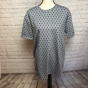 NWT LuLaRoe Patrick Tee